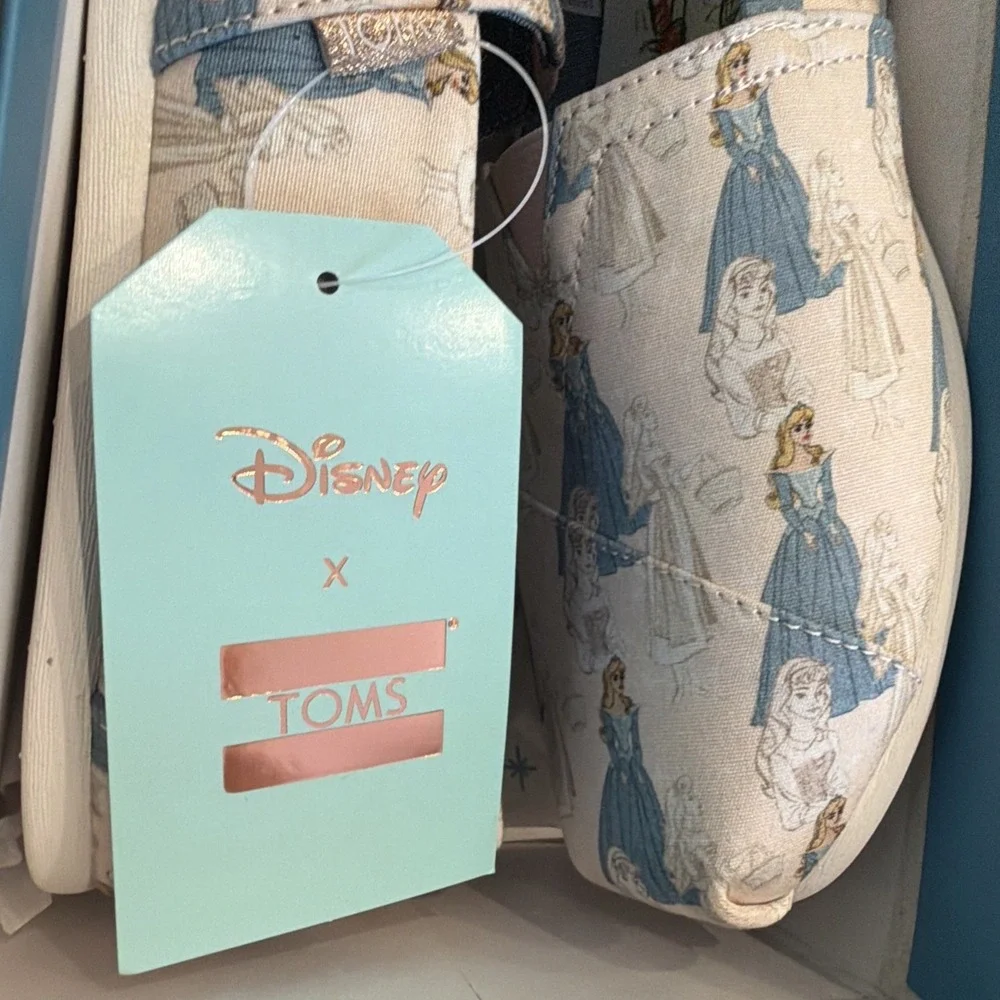 DISNEY X TOMS CLASSIC Pink Sleeping Beauty Slip-On Tennis Shoes Flats NIB 10